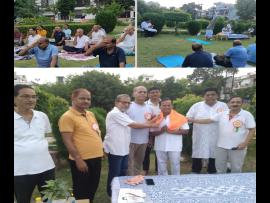 गोमती नगर विराट खंड 1 सरस्वती पार्क में योग दिवस मनाया गया
